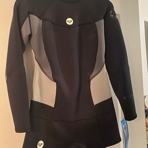 Roxy shorts wetsuit size 10